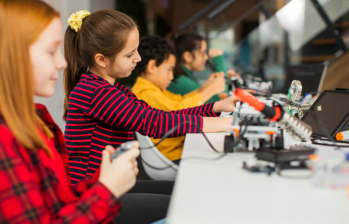 Best Coding Bootcamps for Teen Girls